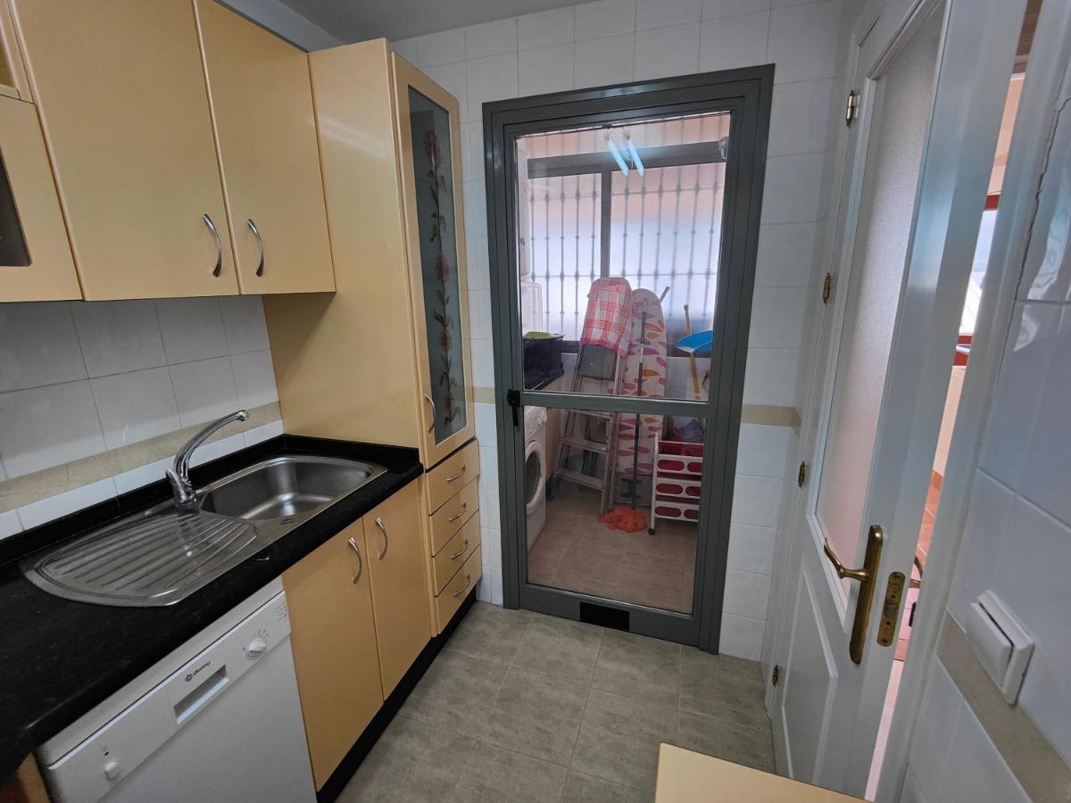 Gran Apartamento Cerca De La Playa Con Piscina En El Centro Fuengirola Eksteriør billede
