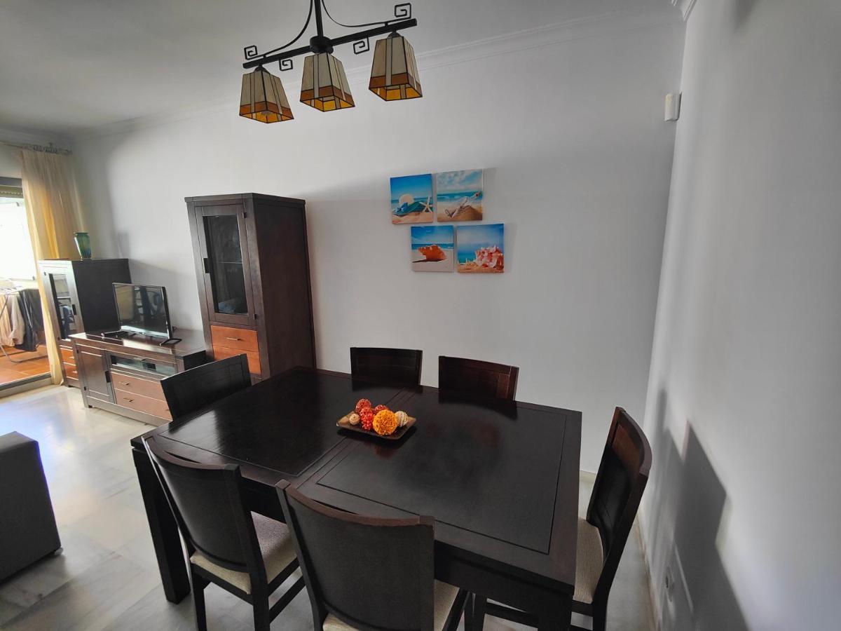 Gran Apartamento Cerca De La Playa Con Piscina En El Centro Fuengirola Eksteriør billede