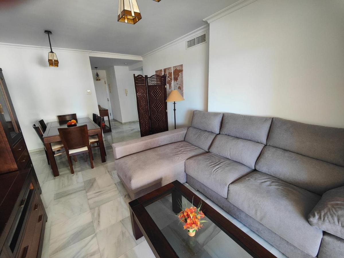 Gran Apartamento Cerca De La Playa Con Piscina En El Centro Fuengirola Eksteriør billede