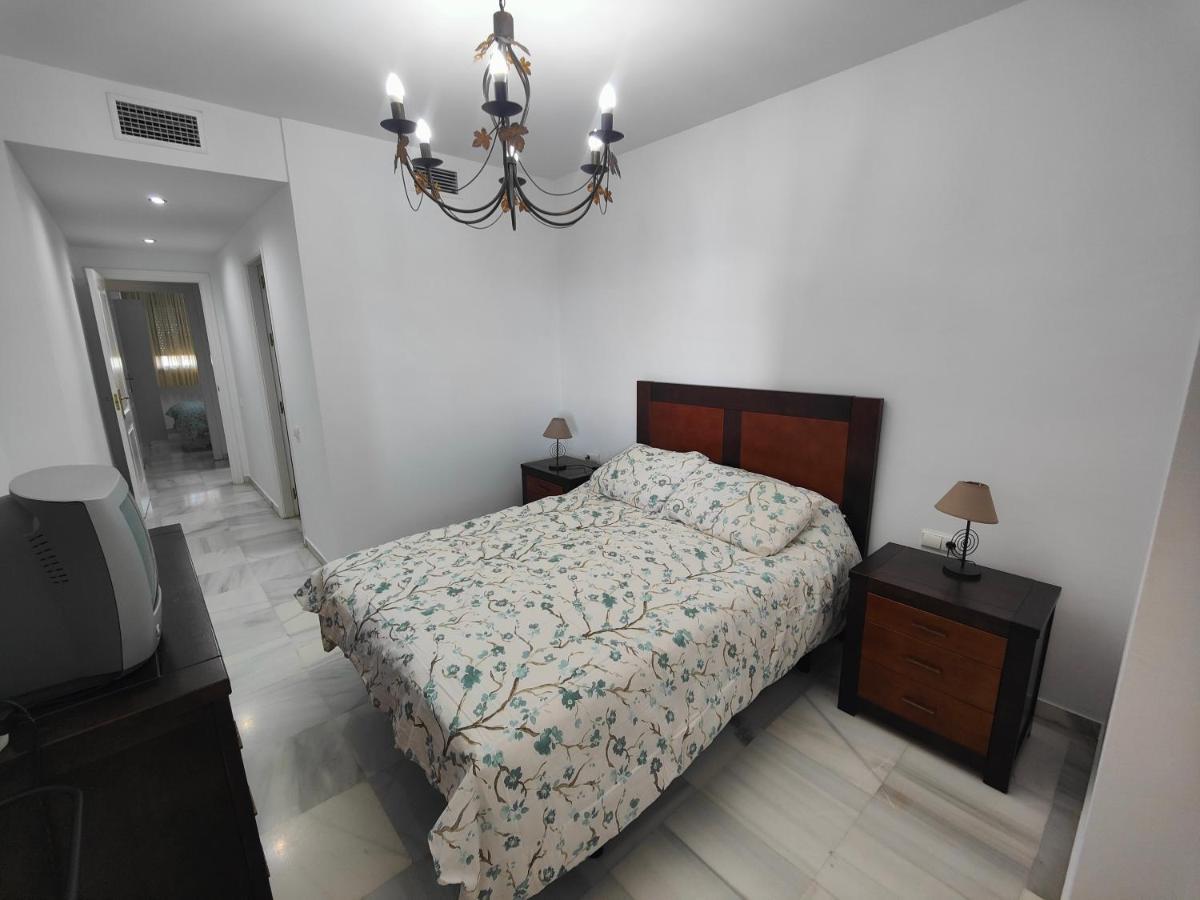 Gran Apartamento Cerca De La Playa Con Piscina En El Centro Fuengirola Eksteriør billede