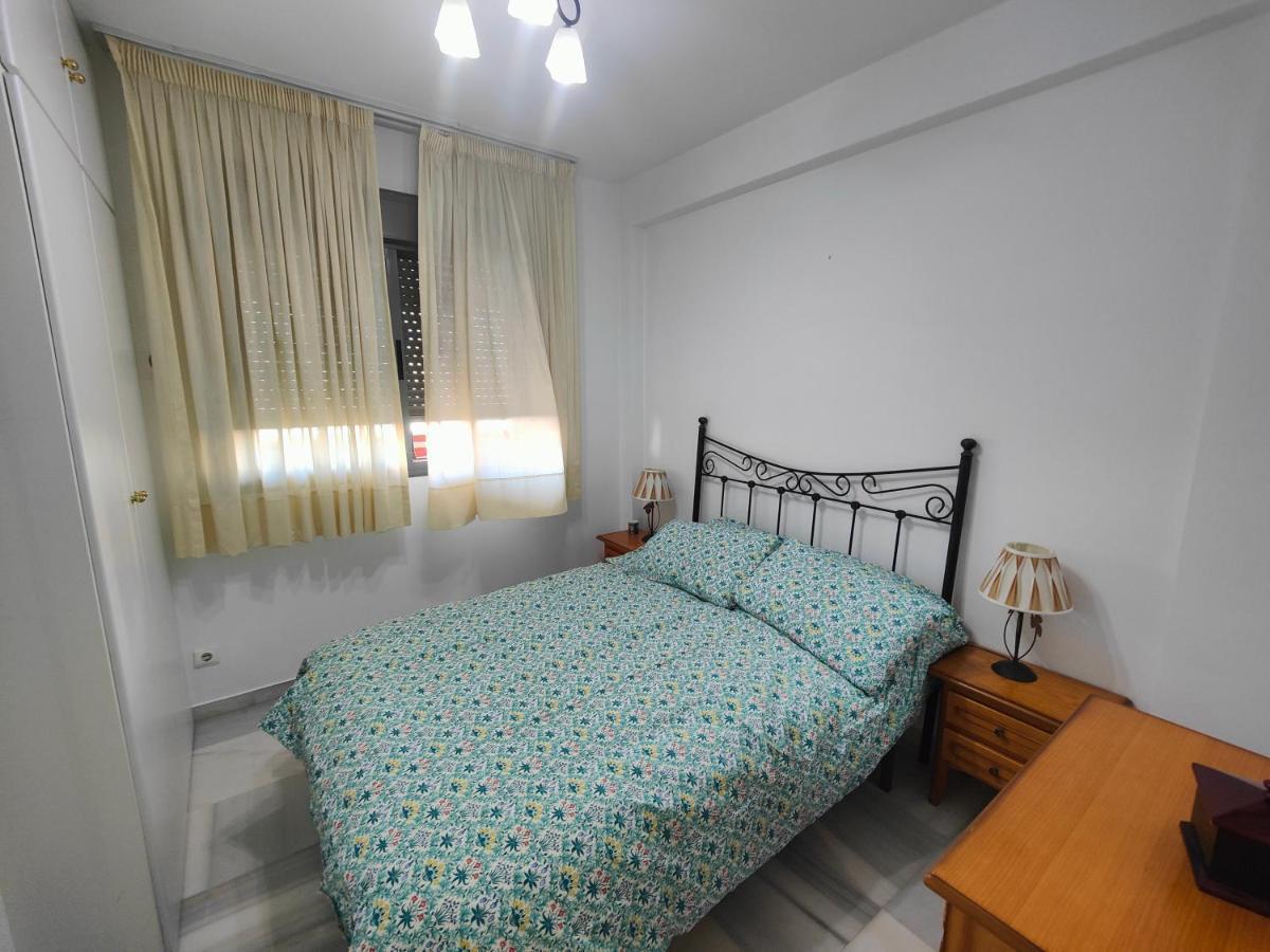 Gran Apartamento Cerca De La Playa Con Piscina En El Centro Fuengirola Eksteriør billede